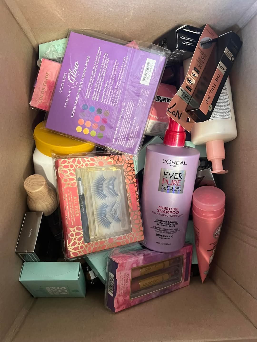 Makeup Mystery Box Pallets